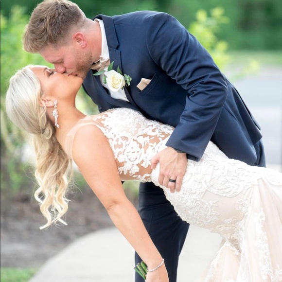 Milla Nova Wedding Dress - Picture 7 of 12